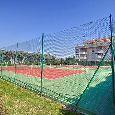 Les Pieds Dans L'eau