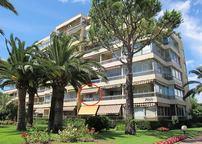 Les Pieds Dans L'eau דירה