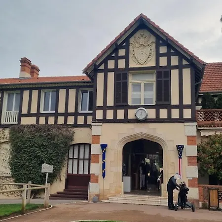 Les Pieds Dans L'eau Apartament *